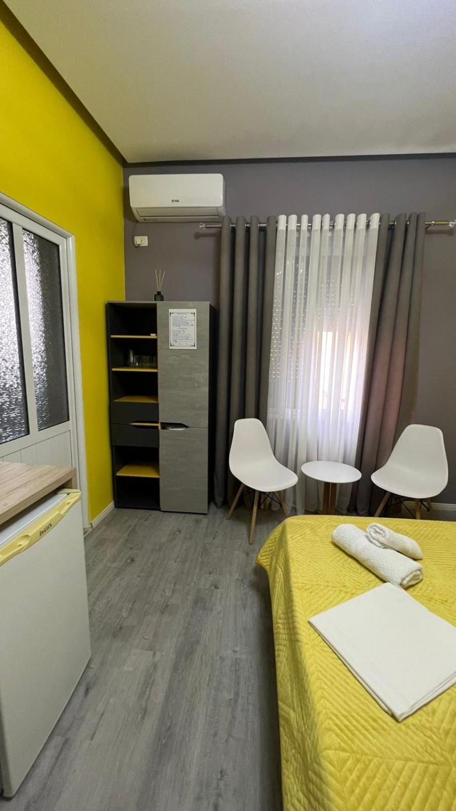 Algen Room'S Berat Ngoại thất bức ảnh