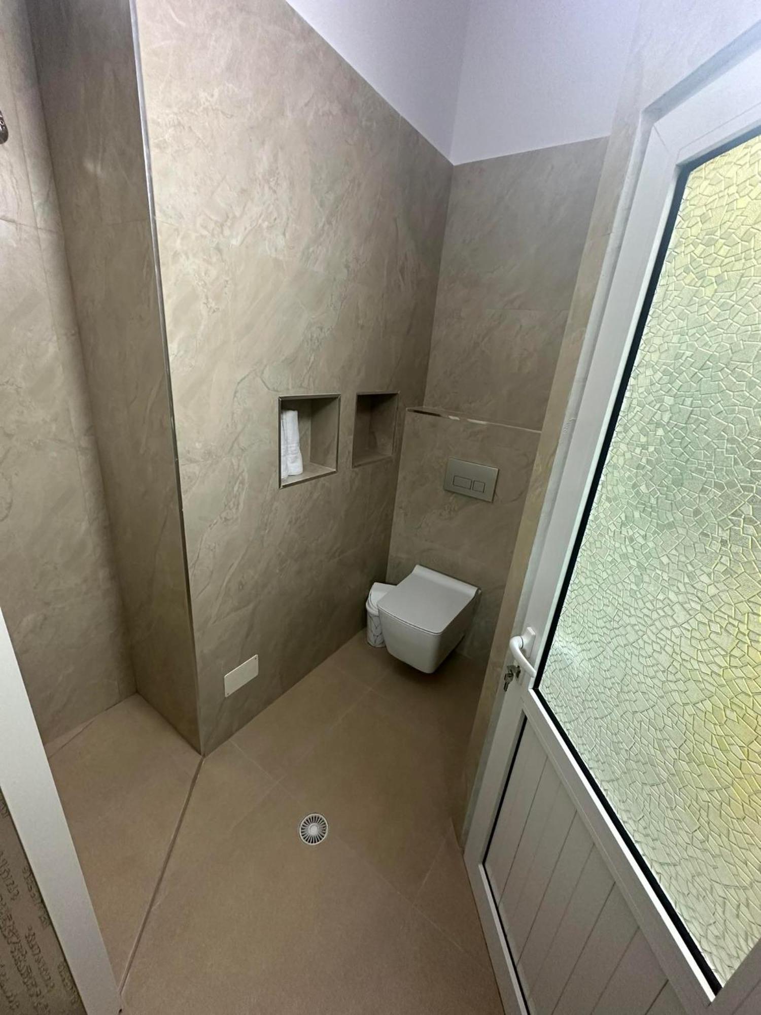 Algen Room'S Berat Ngoại thất bức ảnh